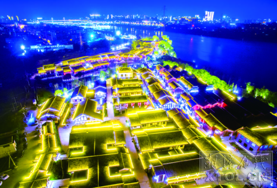 窯灣歷史文化街區(qū)夜景，燈光璀璨，美不勝收。