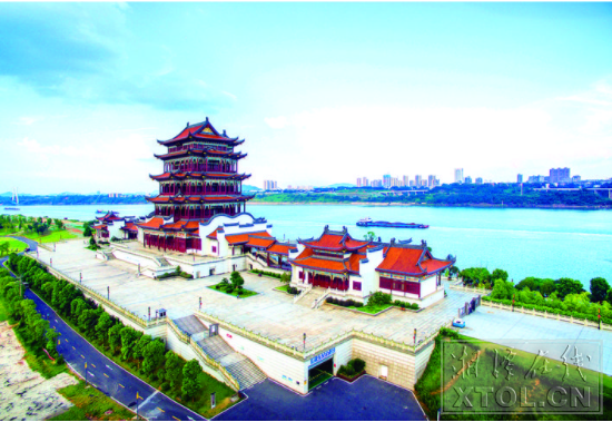 “萬(wàn)樓興，湘潭興”，萬(wàn)樓成為湘潭新地標(biāo)建筑。